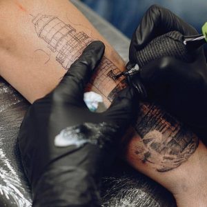 Corso-di-tatuatore_piercing